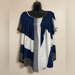 No Brand, XL. Blue, tan, and black top